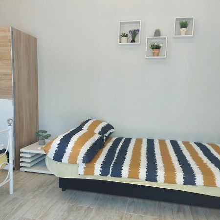 Studio Apartment Palmira Ližnjan Exterior foto